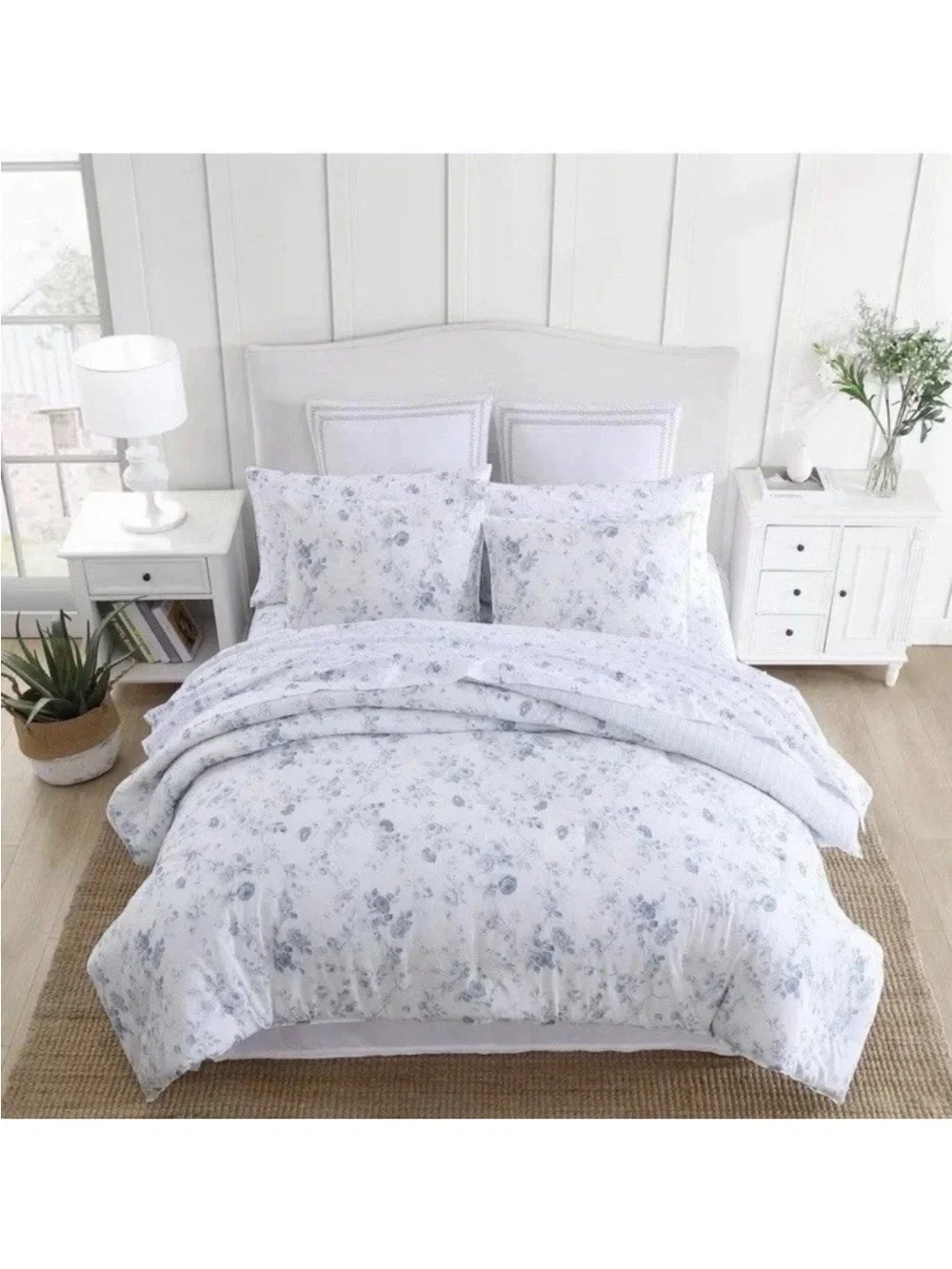 Laura Ashley Belinda Twin Blue Floral Reversible Cotton Comforter Set 2pc